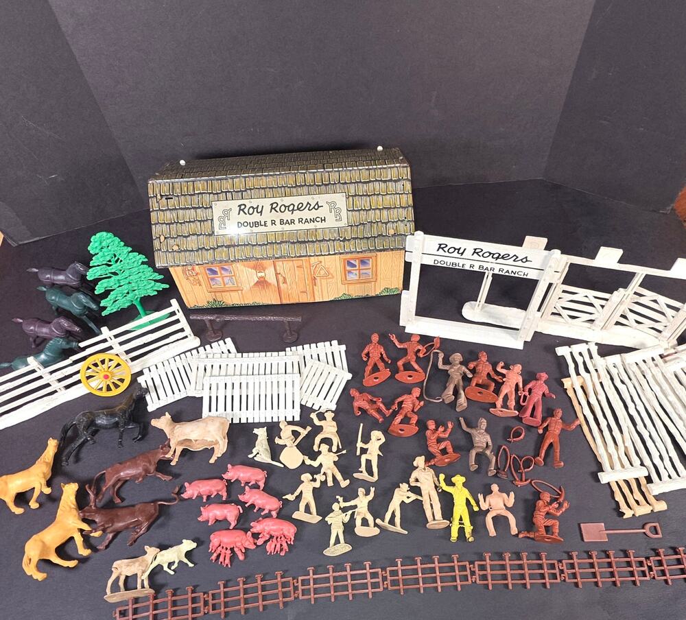 Vtg 1950s Roy Rogers Rodeo Ranch Marx Play Set Original Box & 75 Pieces Read